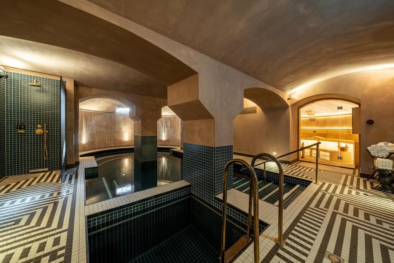 Botaniq Castle Of Tura - Small Luxury Hotels Of The World Екстер'єр фото